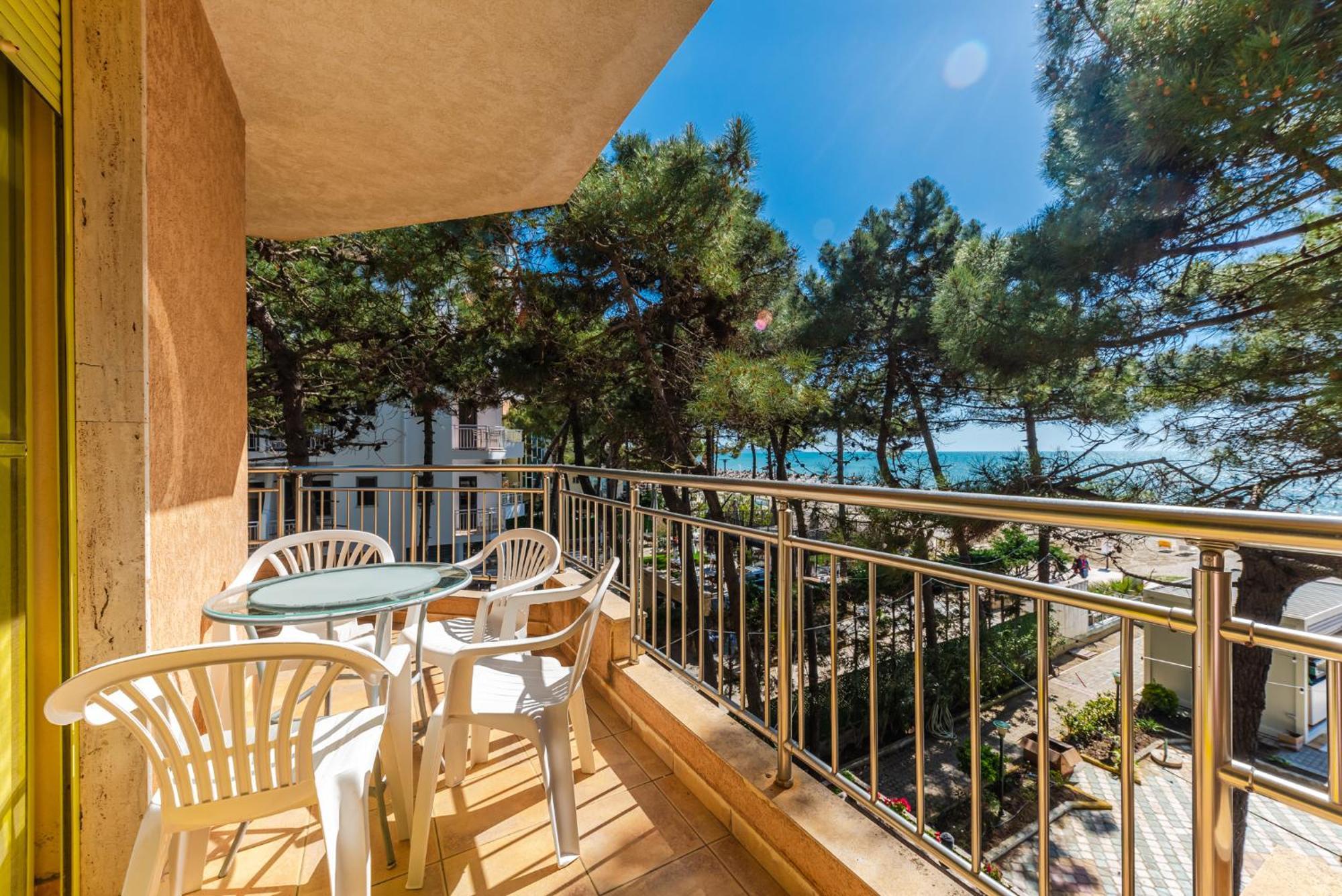 Seaview Pine By Ps